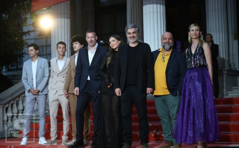 Druga noć Sarajevo film festivala: Evo ko je sve prošetao crvenim tepihom