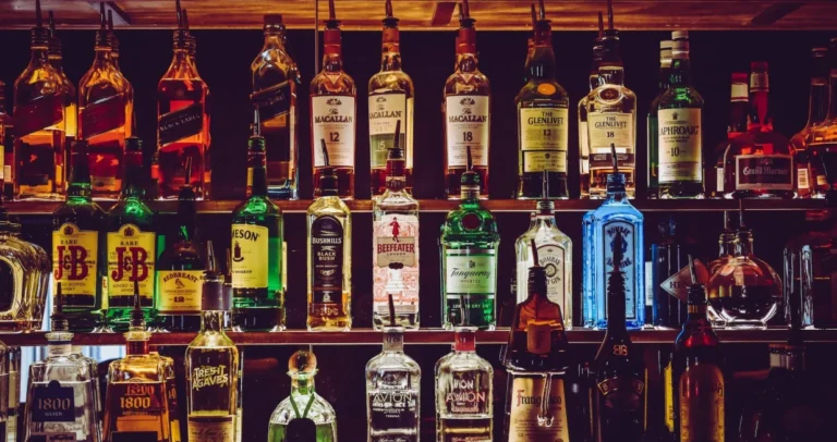 Visoke cijene i porezi učinili svoje: Uhapšena 121 osoba zbog ilegalne proizvodnje alkohola u Turskoj