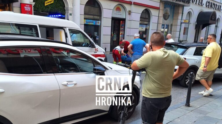 Teška nesreća u Sarajevu: Automobil oborio pješaka u ulici Zelenih beretki