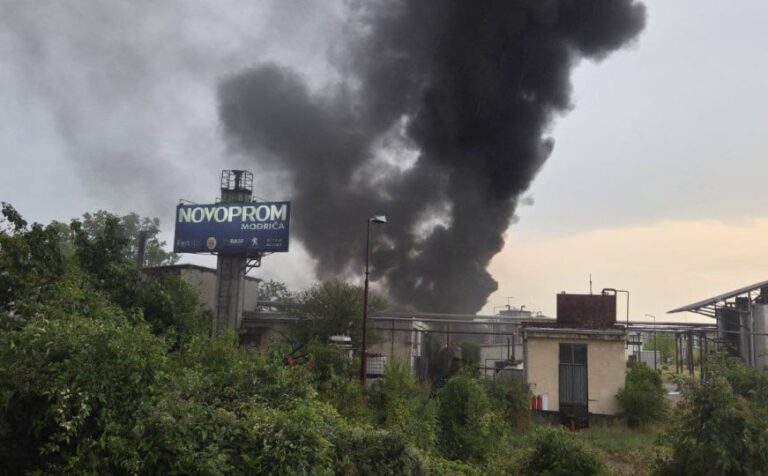 Nastala materijalna šteta: Veliki požar na postrojenjima preduzeća u Modriči