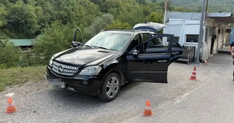 Pokušao u BiH unijeti više od 12 kilograma droge, u Mercedesu bila sakrivena na više mjesta