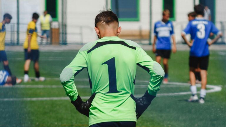 Roditelj igrača iz protivničke ekipe napao 13-godišnjeg golmana, nakon svega suspendovan napadnuti dječak