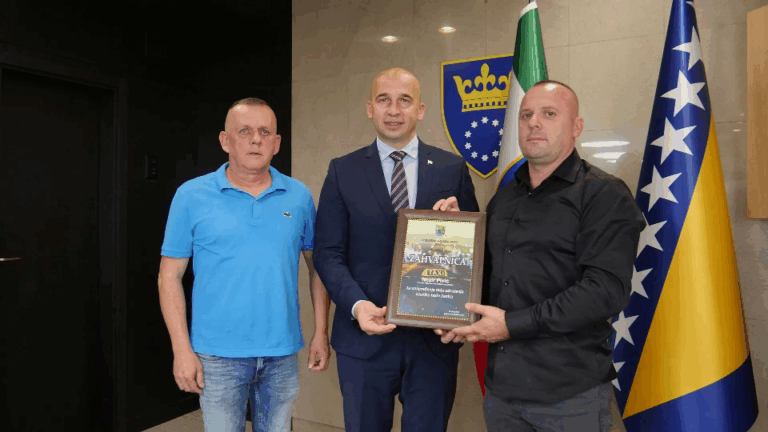 Premijer Nezir Pivić razgovarao s delegacijom Udruženja "Zenica-taxi": Puna podrška i posvećenost poboljšanju položaja i usluge taksi prevoza