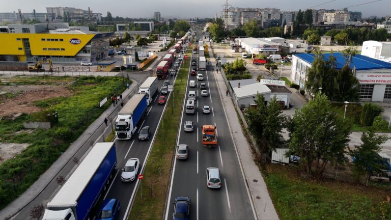 Prijevoznici nastavljaju s protestima, saobraćaj se odvija otežano
