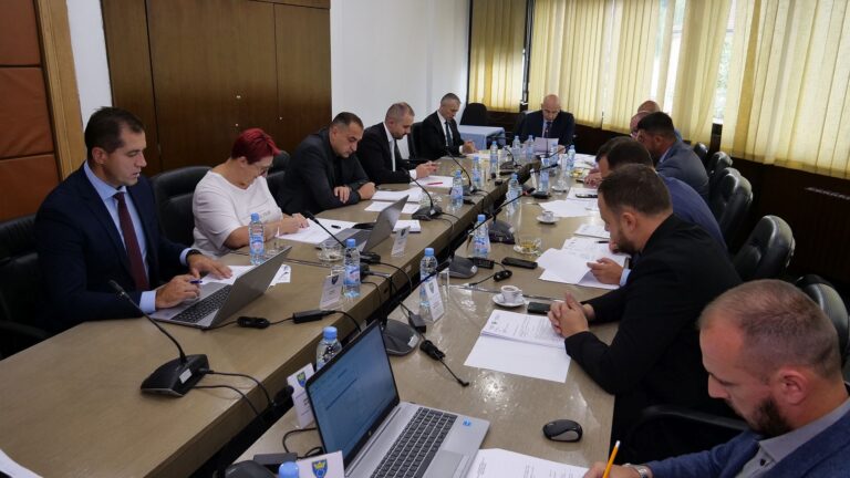 Vlada ZDK: Podrška lokalnim zajednicama i privredi