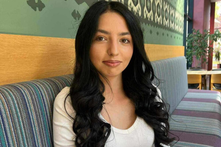 BUDIMO HUMANI: Mladoj Amini potrebno 40.000 eura za operaciju