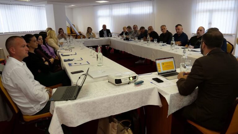 Dogovorena edukacija inspektora i prosvjetnih radnika te predavanja u školama u okviru godišnjih planova rada o temama prevencije i borbe protiv korupcije