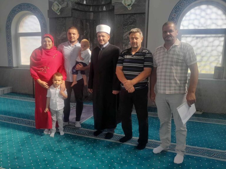 DIVNA PRIČA IZ JELAHA: Sanja prešla na islam i udala se za Admira