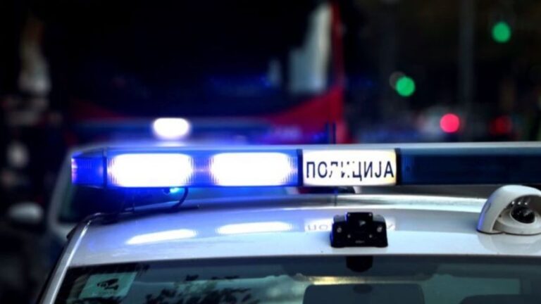 Pozvali policiju zbog prozora, pa jednog policajca izujedali, a drugom slomili ruku