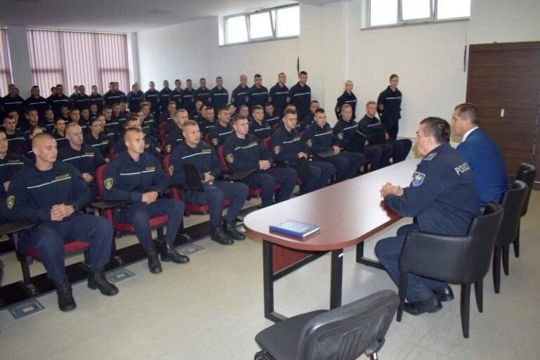 Nakon obuke na Policijskoj akademiji FMUP-a 99 kadeta započinje praktičnu obuku u Upravi policije MUP-a ZDK