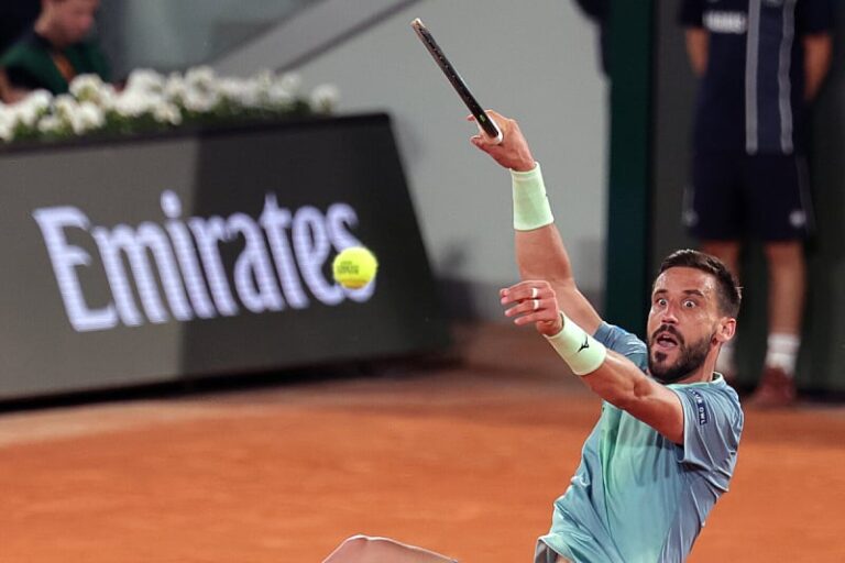 Džumhur savladao Andardea uz deset spašenih set lopti, bh. teniseri poveli protiv Ekvadora