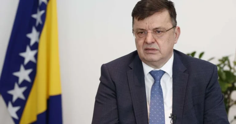 Direktor Uprave za indirektno oporezivanje BiH Zoran Tegeltija doživio nesreću na kvadu