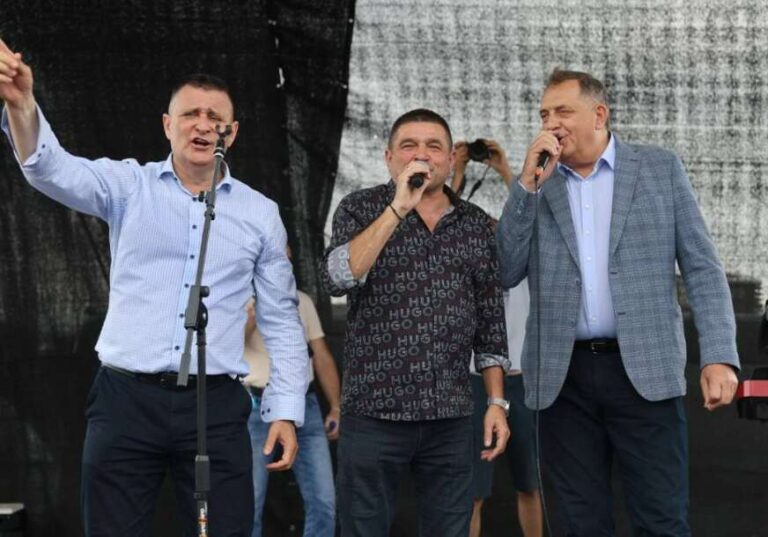 Dodik i Baja Mali Knindža ponovo u duetu: ‘Jednog ću dana ponovo doći u moje selo’