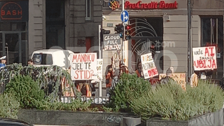 Protest ispred Narodnog pozorišta Sarajevo: Građani u podršci Palestini dok stižu Google i Microsoft na AI Summit