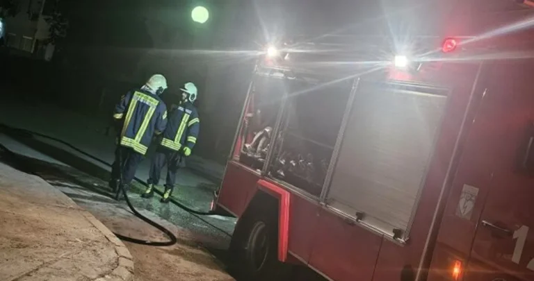 Dramatična noć kod bh. grada: Piromani zapalili Tourana i Peugeot