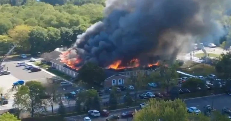 Haos u SAD-u: Pucnjava u crkvi, jedna osoba mrtva, a onda je zgradu zahvatio požar