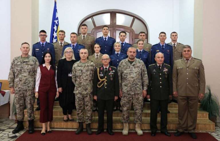 OS BiH dobile dvanaest novih oficira školovanih na vojnim akademijama u Republici Turskoj