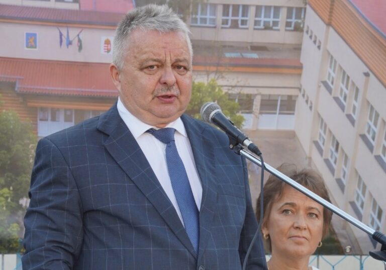 Gradonačelnik držao govor prvačičima: Poručio da je ‘lijepo jer nema ni jednog Muhameda’