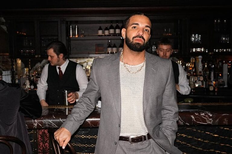 Drake progovorio o estetskim zahvatima nakon što je ismijan zbog “lažnih” trbušnjaka: “Pretjerao sam”