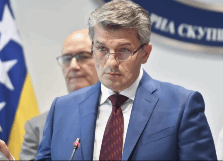 Mehmedović bez dlake na jeziku: Ministar Forto i njegovi saradnici su krivi za blokade