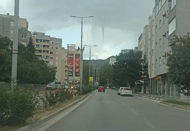 Pijavica iznad Mostara iznenadila Hercegovce