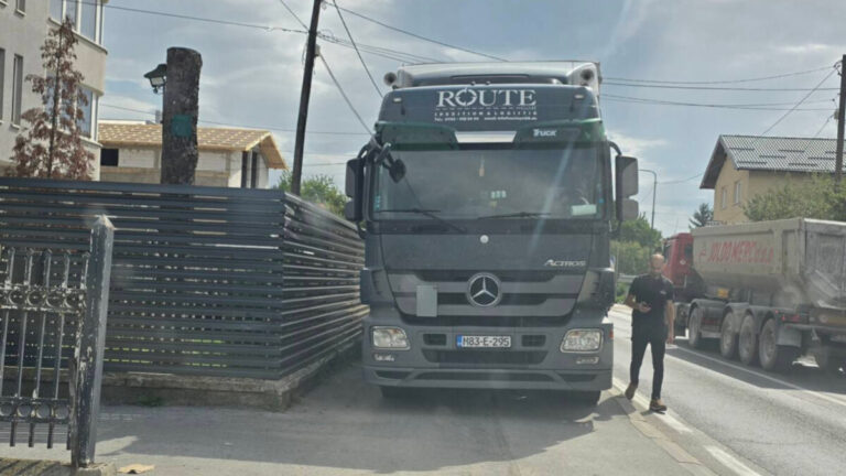 Javni apel: Višegodišnji problem ugrožava sigurnost djece i građana!