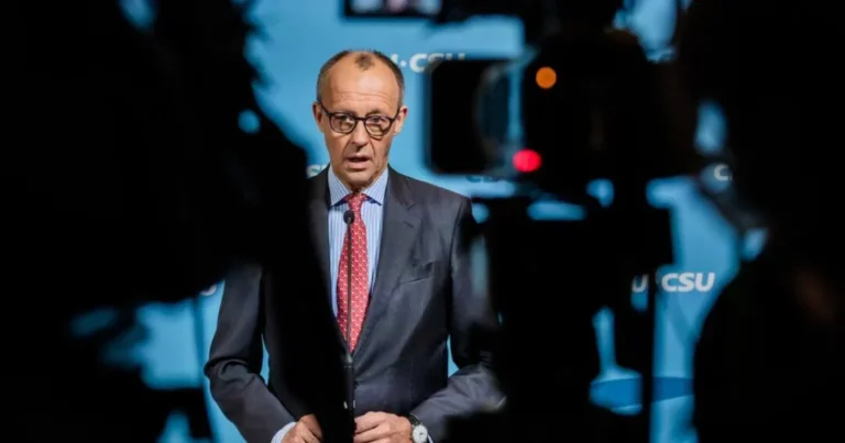 Kancelar Merz poručio: “Mi ne živimo više u miru”