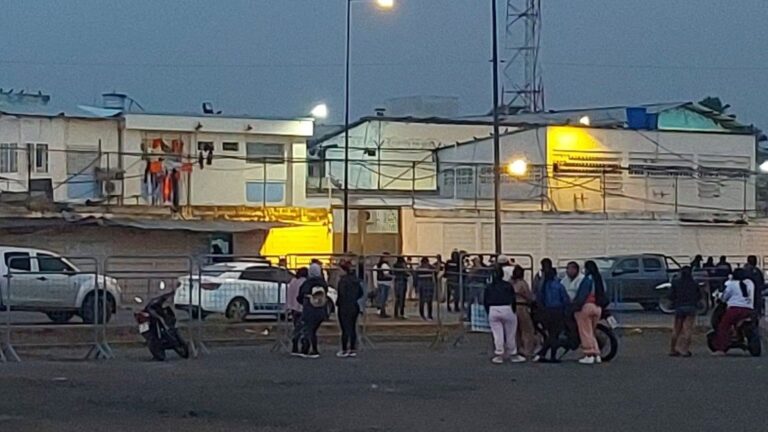 Krvavi sukob u zatvoru u Ekvadoru: Zatvorenici uzeli čuvare za taoce