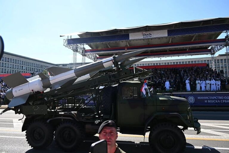 Na vojnoj paradi u Beogradu prikazani izraelski raketni sistem PULS i dron Hermes