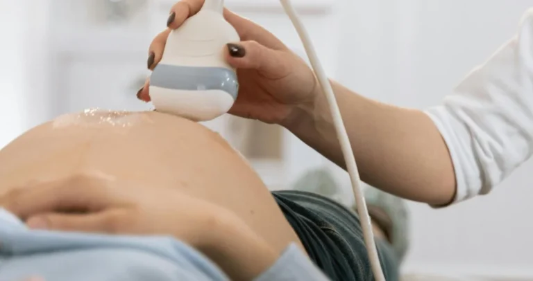 Nakon spontanog pobačaja rekli da plod baci u kantu za smeće