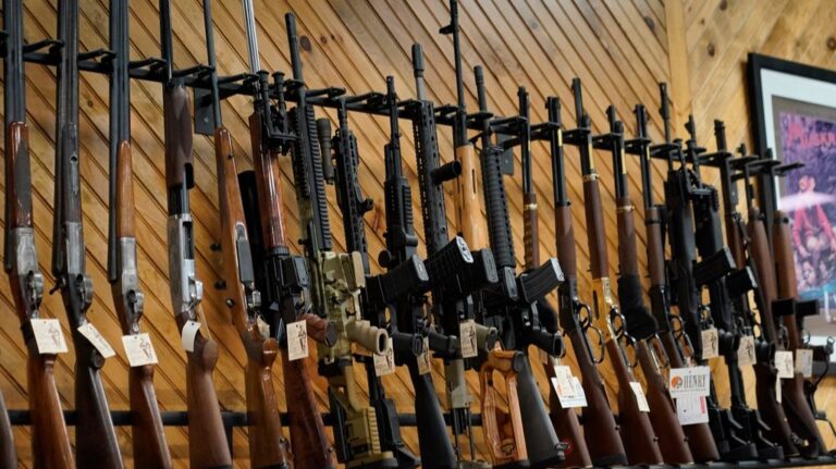 Nasilje u SAD u brojkama: Ubistvo svakih pola sata, silovanje svakih 4,1 minutu