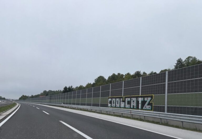 Neko crtao grafite po autoputu: Šteta 35.000 KM