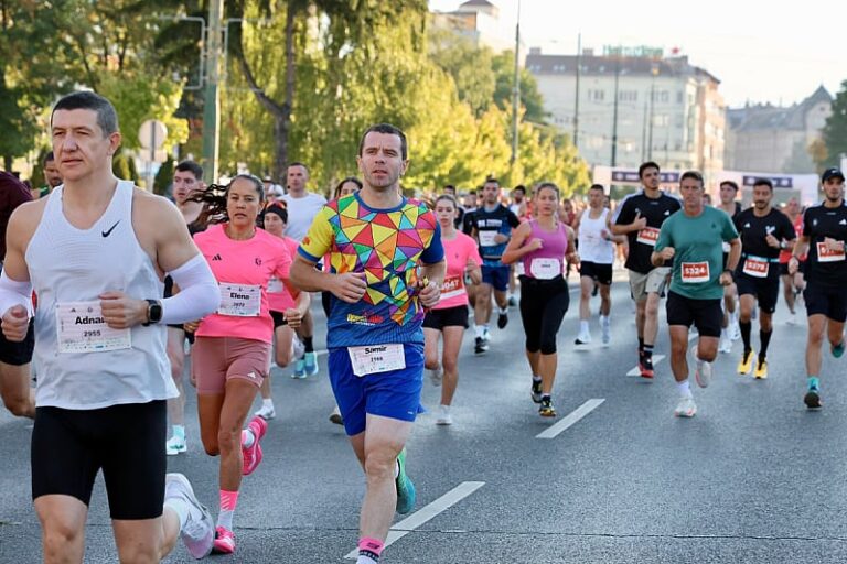 Održan Sarajevo Run Fest 2025, Adam Lomb i Natalia Semenovič pobijedili na polumaratonu