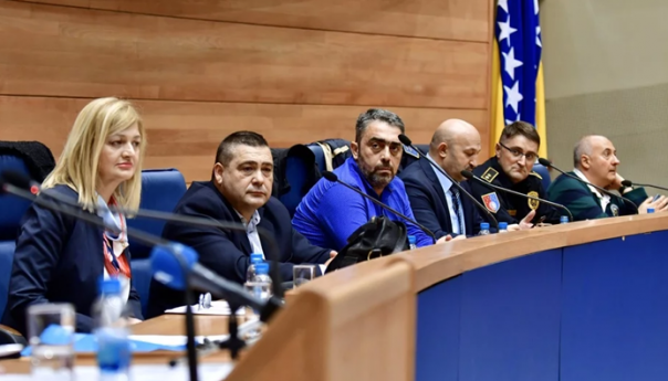 Oko 23 hiljade zaposlenih u bh. institucijama bez povećanja plata