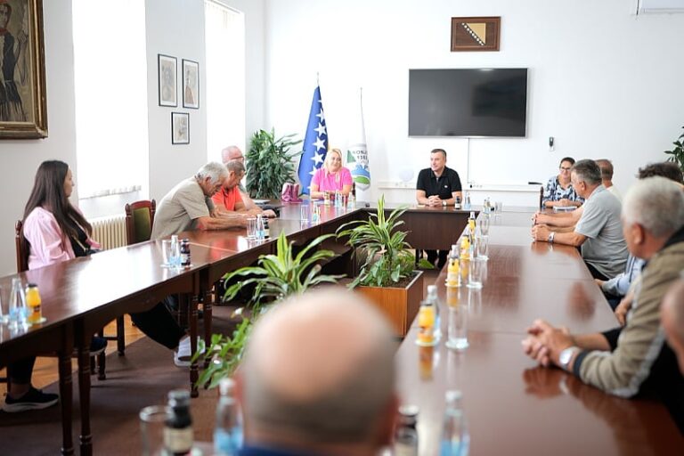 Projekat Grada Konjica i Muslim Aida: Dvadeset poljoprivrednih proizvođača dobilo plastenike