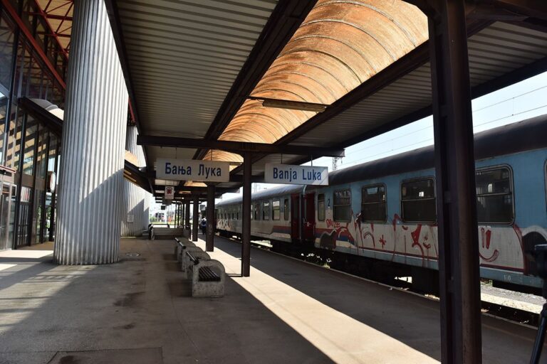 Radnici “Željeznica Republike Srpske” prijete obustavom rada