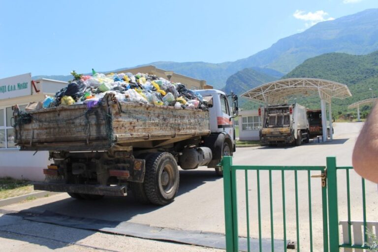 “Smeće koje stiže u Zenicu iz Mostara sadrži velike količine medicinskog i animalnog otpada”