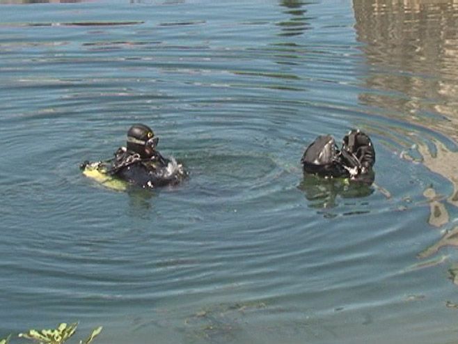 Tragedija: Automobil sletio u rijeku, vozač pronađen mrtav