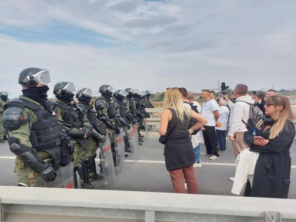 U Novom Sadu počeo protest “Nas je ipak više”