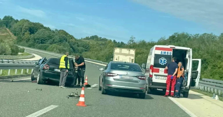 (VIDEO) Detalji teške nesreće na autoputu u BiH: Sarajlija prebačen u bolnicu