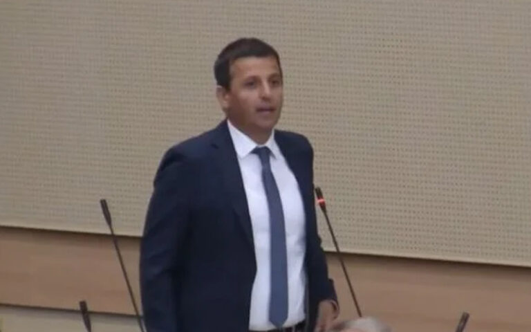 Vukanović: “Opasno je – u Trebinje stiže čovjek Zemunskog klana, auto mi zapalili po kiši”