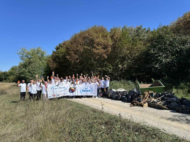 Zaposlenici bh. firme uklonili 2,65 tona otpada na Igmanu i u Gradačcu