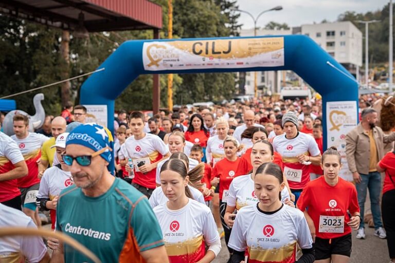 Zlatni krug: Ljudi iz cijele BiH u Visokom trčali i šetali za djecu oboljelu od raka