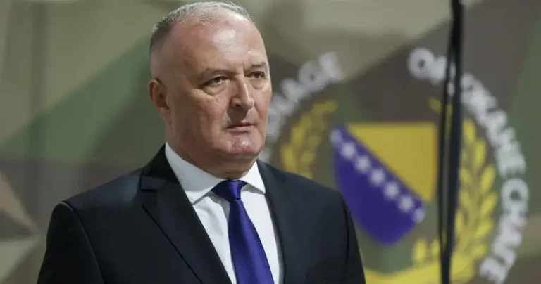 Helez o vojnoj paradi u Beogradu: “Potpuni fijasko, Vučić šeta avione koji su letjeli dok je Milošević mahao s balkona”