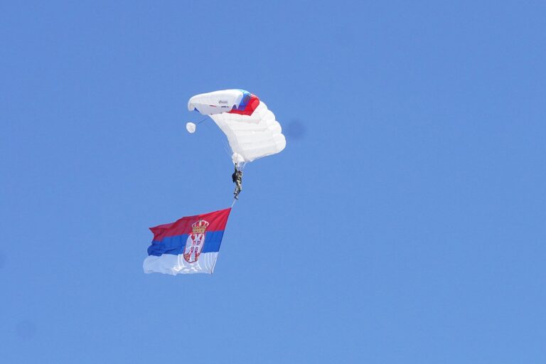 21-godišnji padobranac poginuo na vojnom aerodromu u Nišu