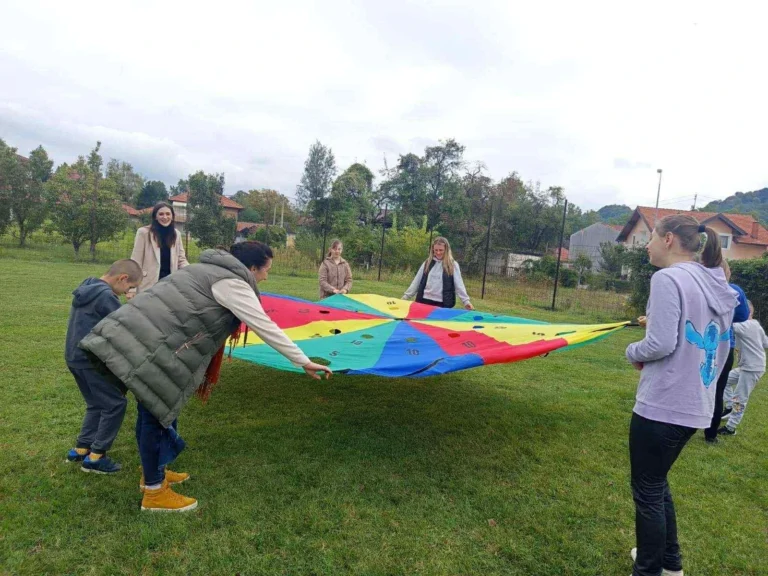 Dječija nedjelja u ZDK: Brojne aktivnosti – radionice i sportske igre školaraca i korisnika dnevnih centara