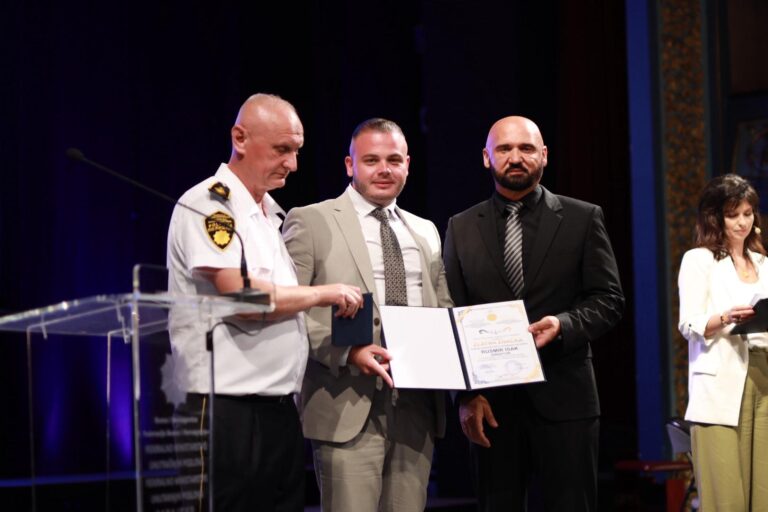 Direktor Rusmir Isak prisustvovao obilježavanju Dana policije FBiH, dobio zlatnu značku