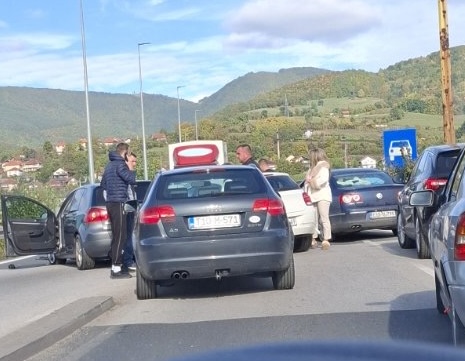 Nezgoda u Zenici, policija na licu mjesta