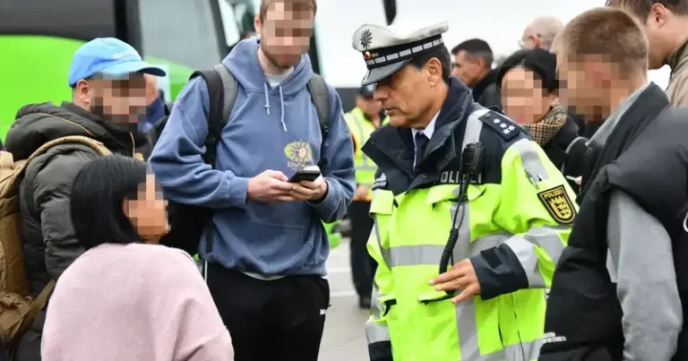 Autobus iz BiH isključen iz saobraćaja zbog niza problema. Putnici ostali bez prijevoza