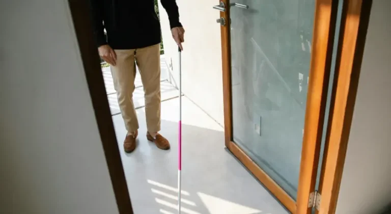 Muškarac se zbog invalidnine 50 godina pretvarao da je slijep